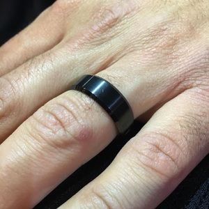 Black ring